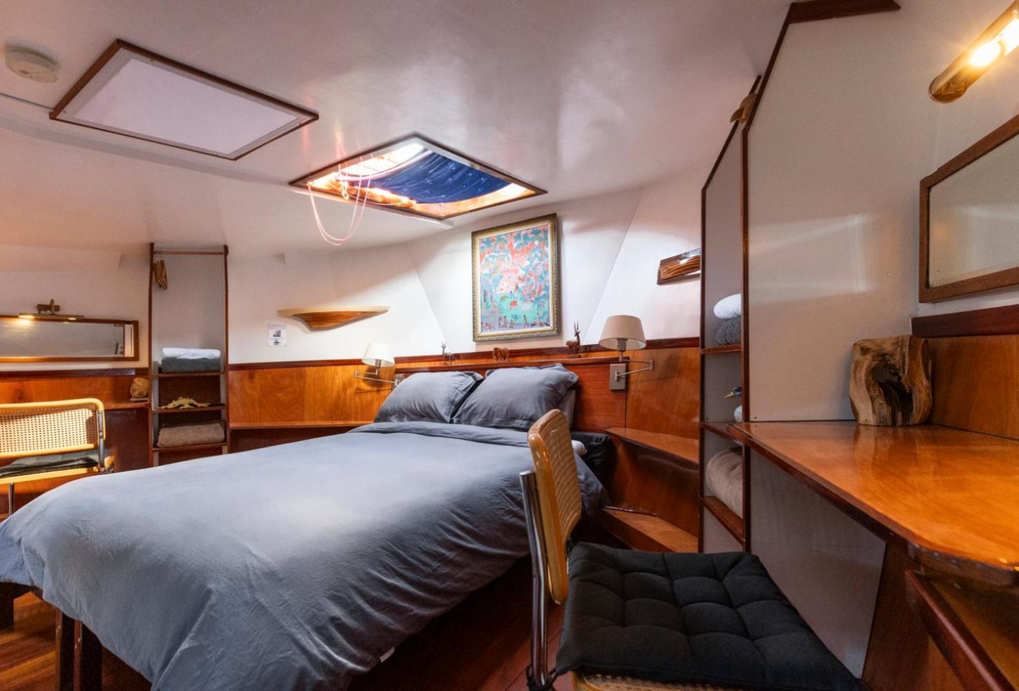 Anna Houseboat Hotel Амстердам Екстериор снимка